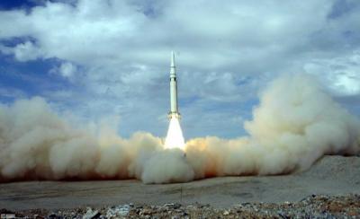 資料圖:二炮部隊發(fā)射彈道導彈 資料圖:二炮部隊發(fā)射彈道導彈