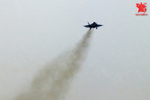 資料圖:殲31戰(zhàn)機成功試飛 資料圖:殲31戰(zhàn)機成功試飛