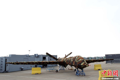 ����ǰ�Ɍ��麣��չ��չ��ģ�͵������o�˙C���ڽ��꺽չ���Ԍ��չ��11��8����ԓ�C�ѽ�(j��ng)�M�b�ꮅͣ����չƺ�ϡ�ԓ��o�˙C���к����I(y��)���³ɶ��w�C�O(sh��)Ӌ�о���������ԓ�C�b��һ�_100�R�������l(f��)�әC���߂�ȫ����ƽ݆ʽ�𽵺��w��������������w�����_1100����������m(x��)���r�g��20��С�r���ɔy�����N�ɲ�����������/�y������ӌ����O(sh��)�估С�Ϳյش���������Ɉ�(zh��)�бO(ji��n)ҕ���ɲ鼰���ع����΄�(w��)���΄�(w��)��Ҳ�����ھS��(w��n)��������߅��Ѳ߉����犷� �z �DƬ��Դ��CFPҕ�X�Ї� 