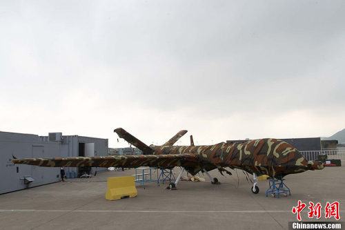 ����ǰ�Ɍ��麣��չ��չ��ģ�͵������o(w��)�˙C(j��)���ڽ��꺽չ���Ԍ�(sh��)�չ��11��8����ԓ�C(j��)�ѽ�(j��ng)�M�b�ꮅͣ����չƺ�ϡ�ԓ��o(w��)�˙C(j��)���к����I(y��)���³ɶ��w�C(j��)�O(sh��)Ӌ(j��)�о���������ԓ�C(j��)�b��һ�_(t��i)100�R�������l(f��)��(d��ng)�C(j��)���߂�ȫ����ƽ݆ʽ�𽵺��w��������������w�����_(d��)1100����������m(x��)���r(sh��)�g��20��(g��)С�r(sh��)���ɔy�����N�ɲ�����������/�y(c��)�ࡢ��ӌ�(du��)���O(sh��)�估С�Ϳյش���������Ɉ�(zh��)�бO(ji��n)ҕ���ɲ鼰��(du��)�ع����΄�(w��)���΄�(w��)��Ҳ�����ھS��(w��n)�����֡�߅��Ѳ߉����犷� �z �DƬ��(l��i)Դ��CFPҕ�X(ju��)�Ї�(gu��) 