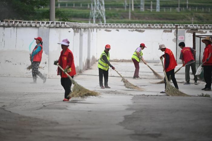 甘肅榆中山洪災(zāi)害安置點(diǎn)見聞：床鋪熱飯暖人心