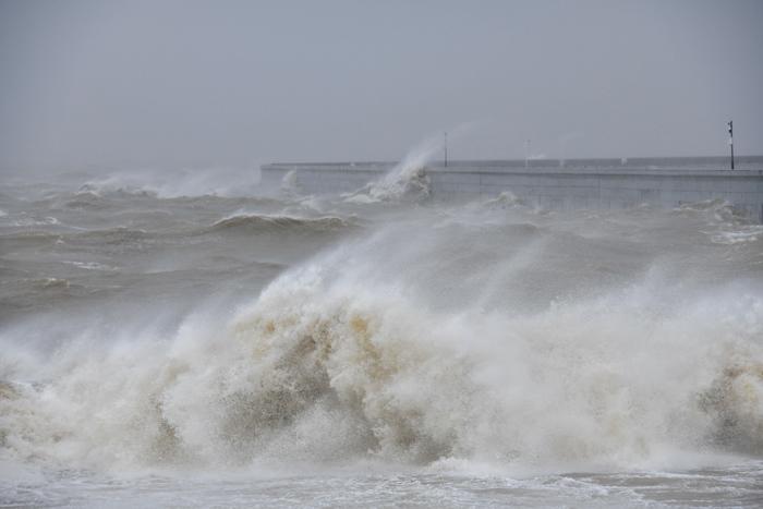 強(qiáng)臺(tái)風(fēng)逼近 ?？诟浇Ｓ蛳凭蘩?>
     <p>強(qiáng)臺(tái)風(fēng)逼近 ?？诟浇Ｓ蛳凭蘩?/p>
</a>
        </div>
    </div>
    <!--推薦圖集end-->
    <div   id=