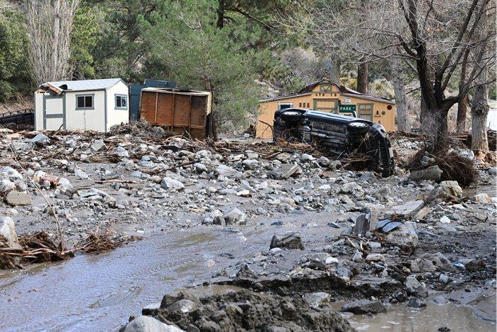 美國加州賴特伍德遭遇風(fēng)暴