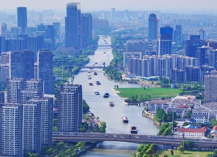 江蘇蘇州：京杭大運河 初夏水運忙