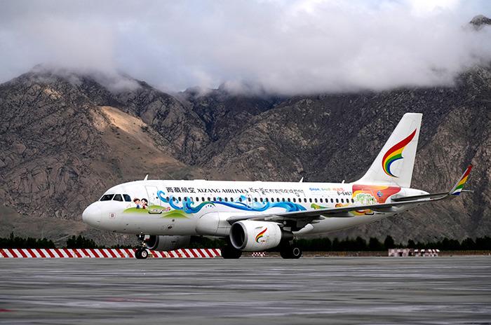 西藏拉薩文旅主題彩繪飛機(jī)