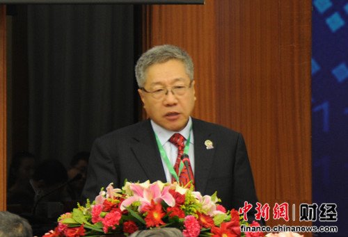 鄭秉文:2011年城鎮(zhèn)基本養(yǎng)老保險基金結余幾乎為零