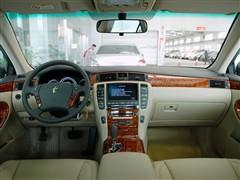 ��܇(ch��)֮�� һ���S�� �ʹ� 2.5 royal�؄e��(d��o)����