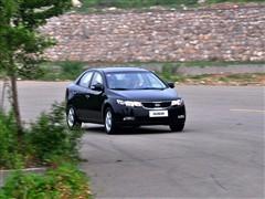 汽車(chē)之家 東風(fēng)悅達(dá)起亞 forte福瑞迪 09款 2.0 at top