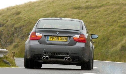 不輸超跑的性能 寶馬M3對(duì)比奔馳C63AMG 汽車之家 不輸超跑的性能 寶馬M3對(duì)比奔馳C63AMG 汽車之家