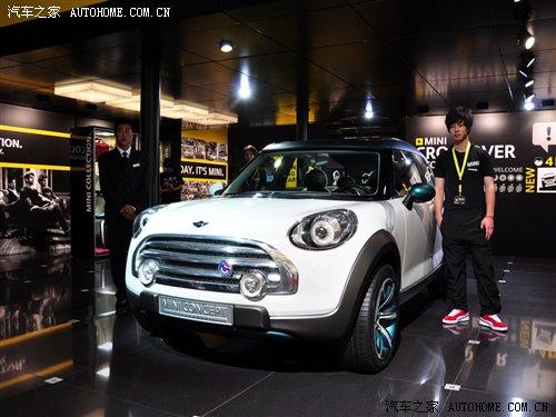 С̖(h��o)��ڣ�MINI Coupe܇(ch��)�ͷ��m�˸��װl(f��) ��܇(ch��)֮��