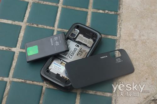 最“不倫不類”的音樂手機(jī) 5730XM閃亮登場(chǎng)