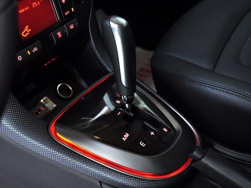 ����߀������1.6L�����b�����l(f��)�әC܇��