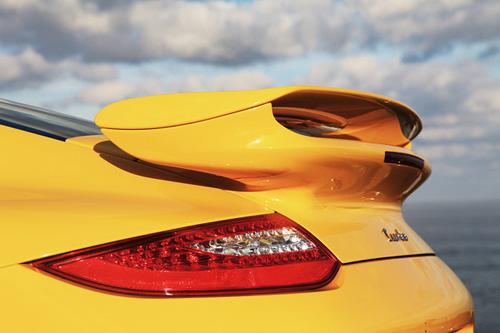 �ٶ�ˇ�g(sh��) ����ԇ�{�¿�r��911 Turbo