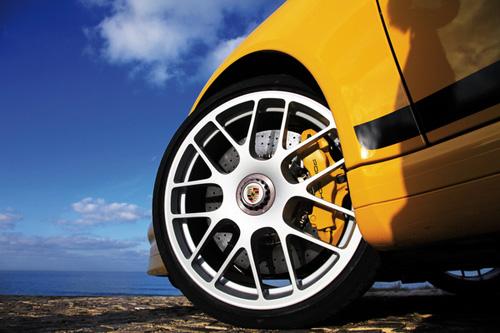 �ٶ�ˇ�g(sh��) ����ԇ�{�¿�r��911 Turbo