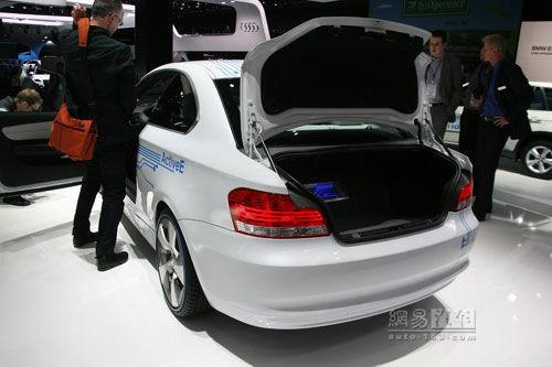 寶馬Concept ActiveE亮相北美國(guó)際車(chē)展