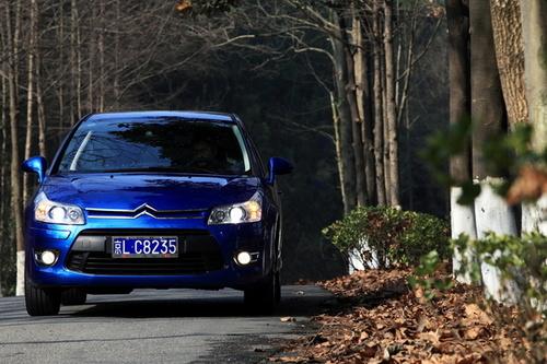 試駕雪鐵龍C4 VTS轎跑車