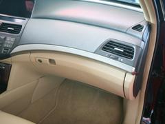 �ڰ˴����w 