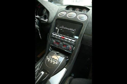 憤怒的公牛 試駕蘭博基尼Superleggera 汽車之家 憤怒的公牛 試駕蘭博基尼Superleggera 汽車之家