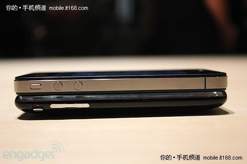 同門(mén)對(duì)決:iPhone 4 vs iPhone 3GS