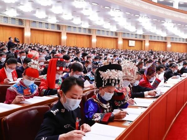 最高法報(bào)告：決不允許 “紙面服刑”、“提錢(qián)出獄”破壞公平正義