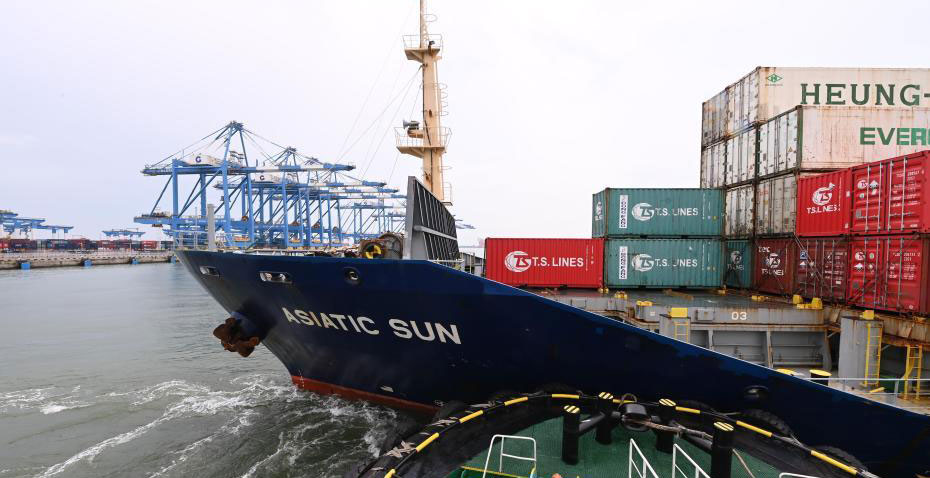 以路為軸，繪“一帶一路”工筆畫