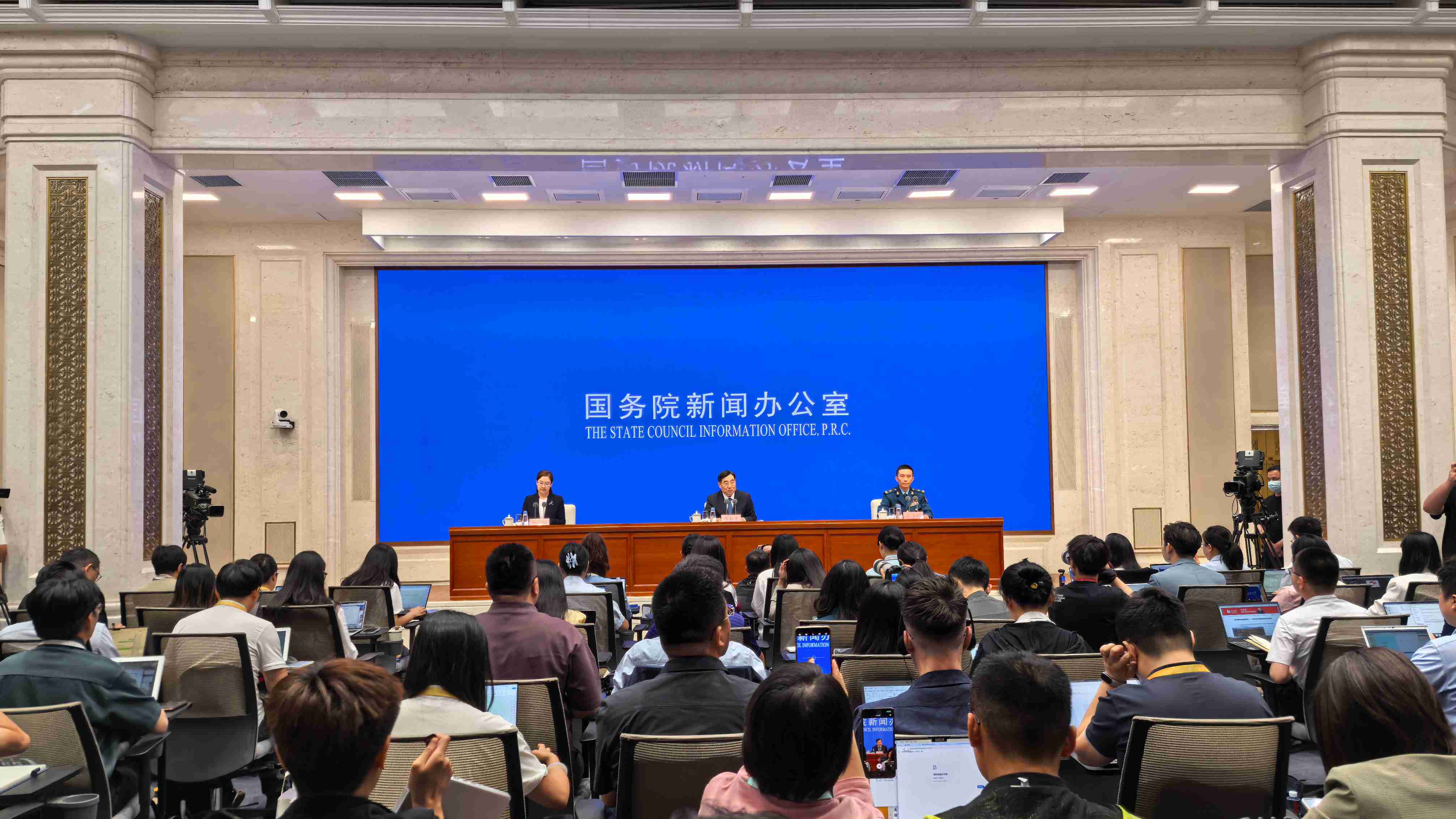 國新辦就中國人民抗日戰(zhàn)爭暨世界反法西斯戰(zhàn)爭勝利80周年紀(jì)念活動總體安排舉行發(fā)布會 