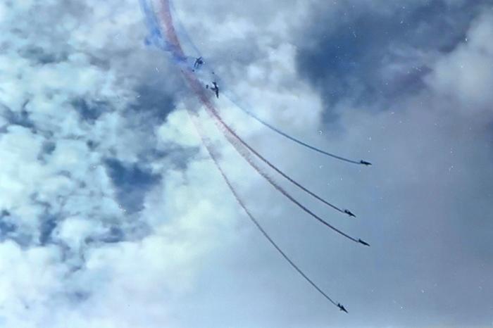 法國(guó)飛行表演隊(duì)兩架飛機(jī)相撞