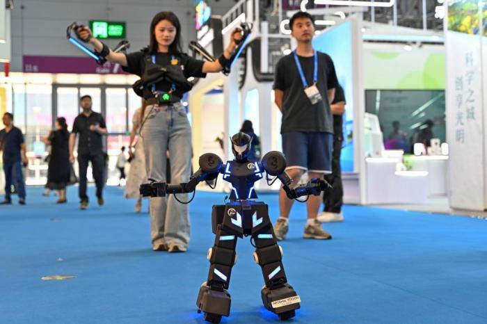 第二十一屆深圳文博會(huì)開幕 首次設(shè)立人工智能展區(qū)